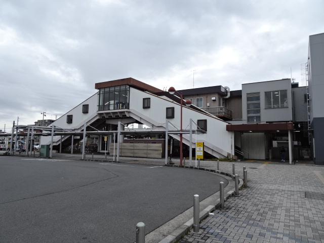 駅舎 (北口)