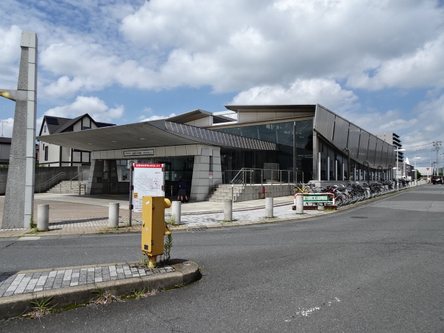 駅舎 (西口)